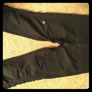Lululemon crops